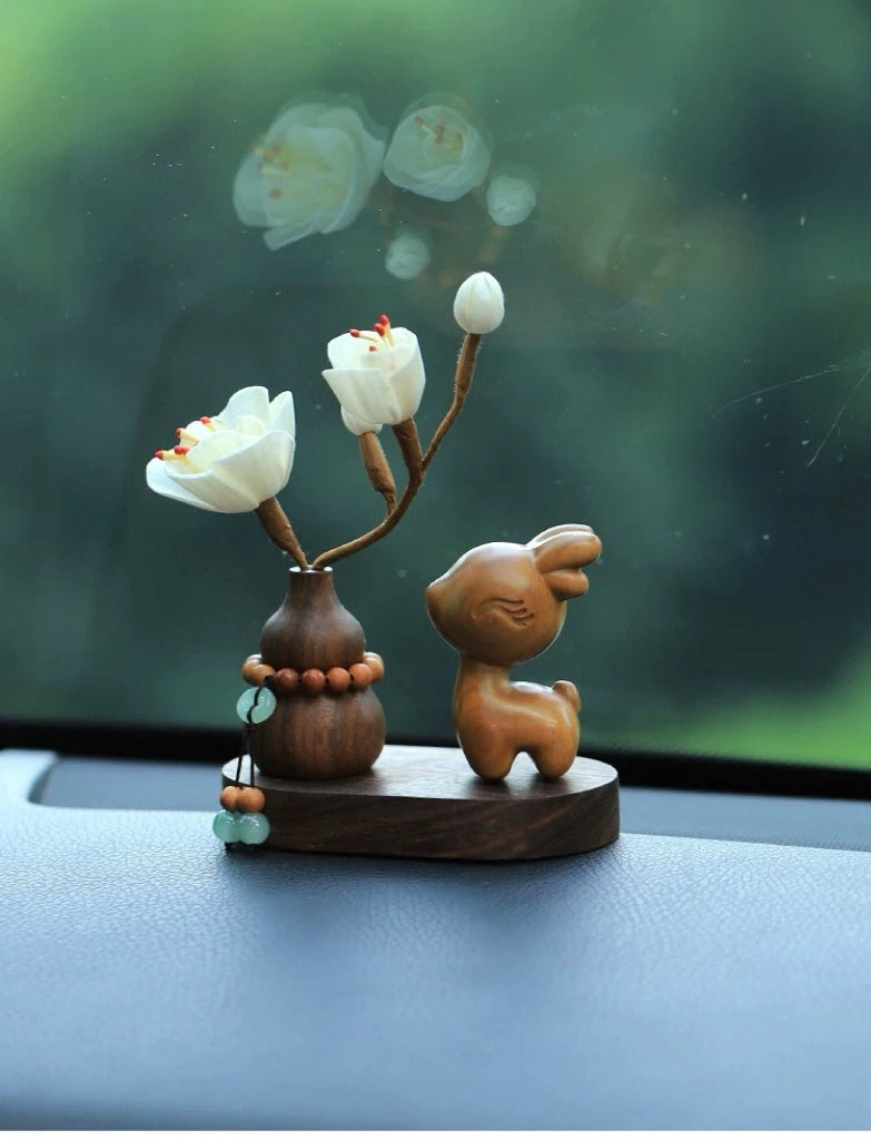 Car Sandalwood Deer Decoration